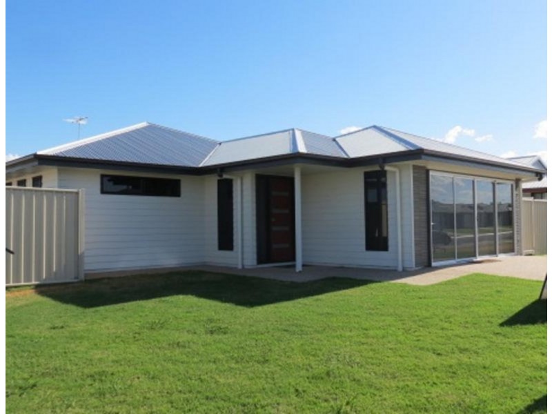 1 Sewell Street, Emerald QLD 4720