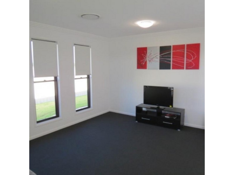 1 Sewell Street, Emerald QLD 4720