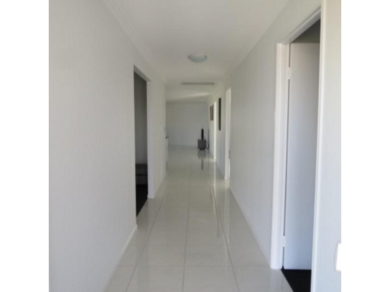 1 Sewell Street, Emerald QLD 4720