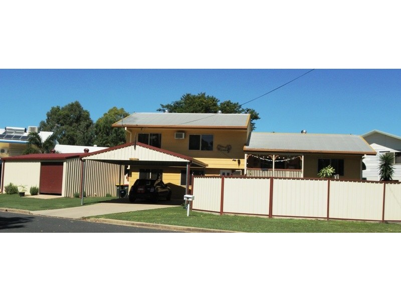 7 Andrea Place, Emerald QLD 4720