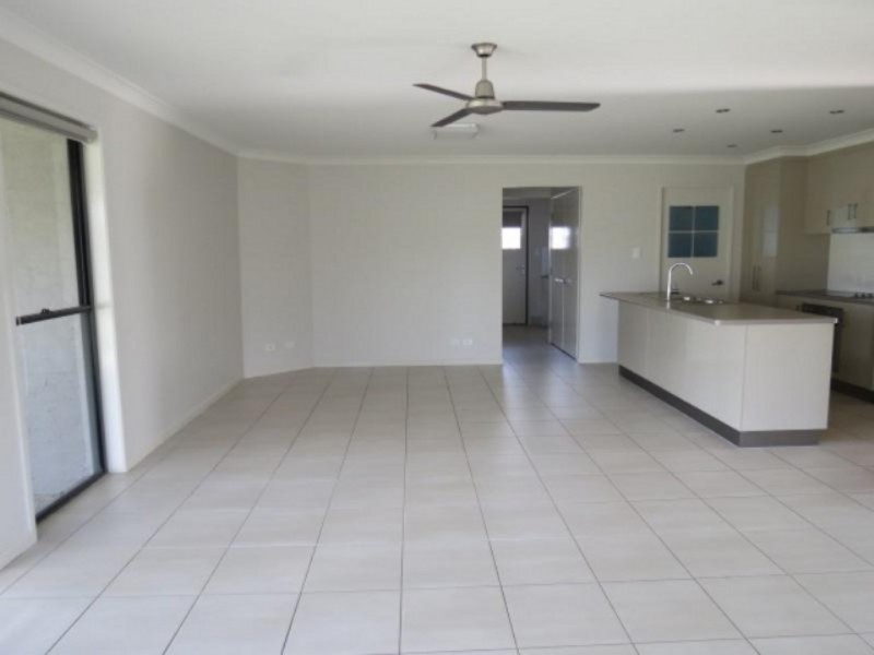 8 Newman Drive, Emerald QLD 4720