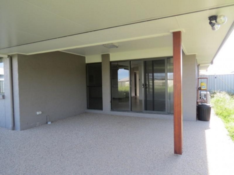 8 Newman Drive, Emerald QLD 4720