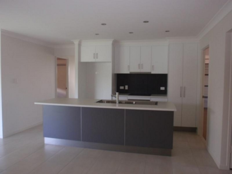 30 Kassidy Drive, Emerald QLD 4720