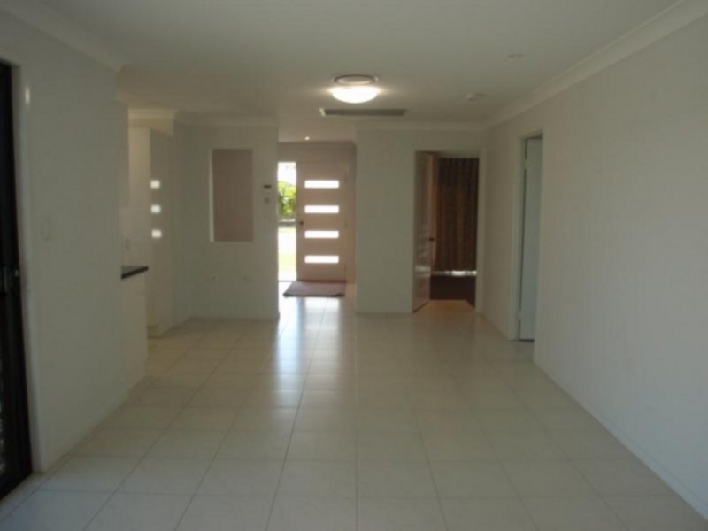 22 Mayfair Drive, Emerald QLD 4720