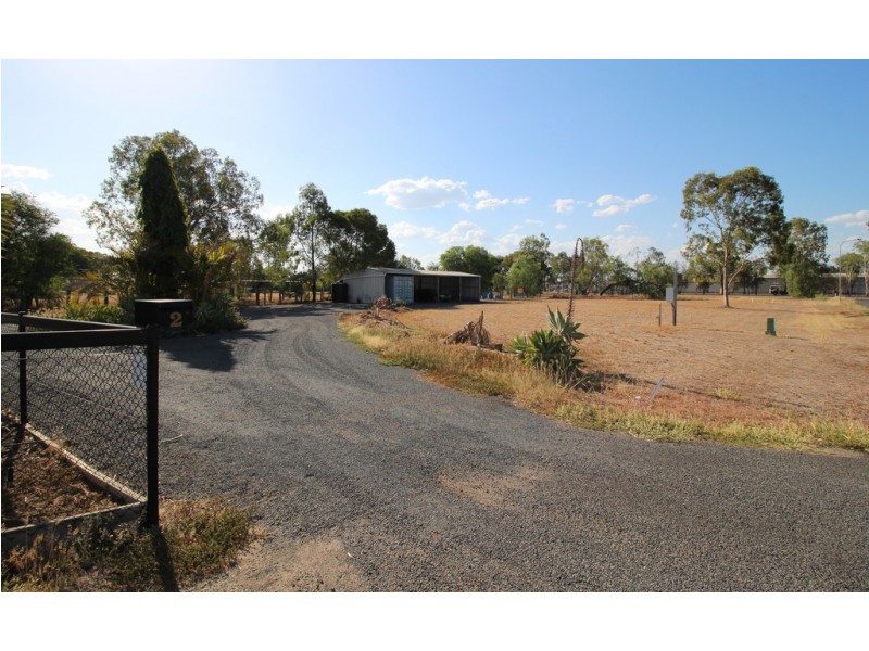 2 Geddes Lane, Emerald QLD 4720