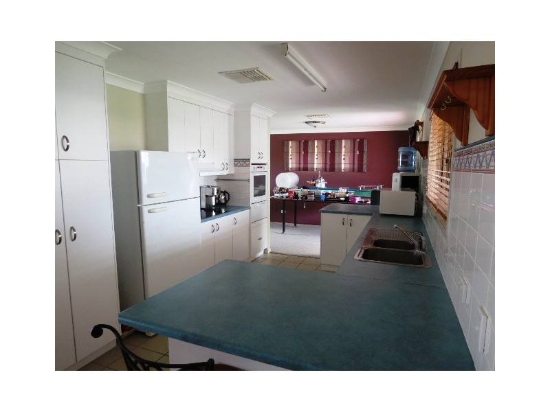 30 Crinum Crescent, Emerald QLD 4720