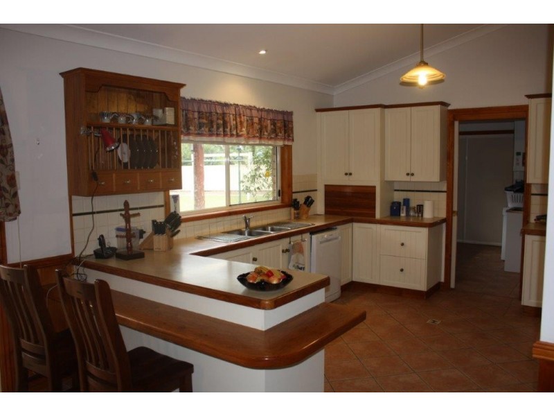 28 Russ Layton Drive, Emerald QLD 4720