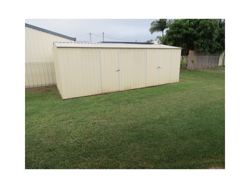 1 Kaitlyn Place, Emerald QLD 4720