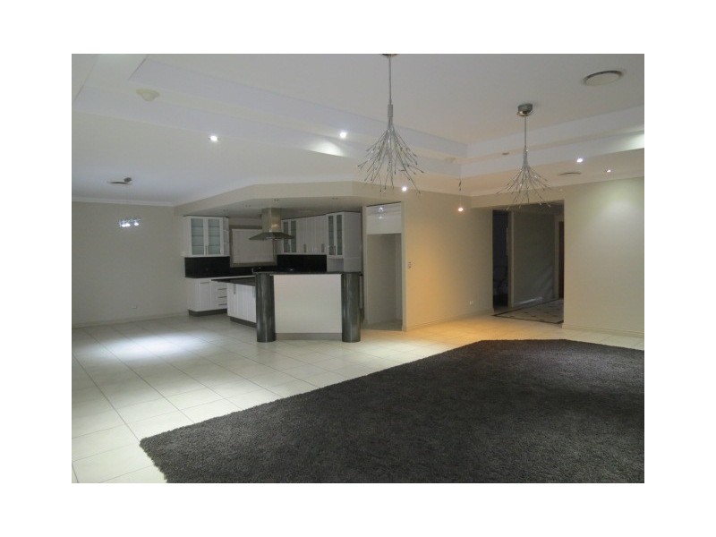 8 Campbell Ford Drive, Emerald QLD 4720