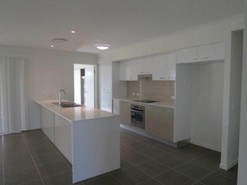 5 Canterbury Street, Emerald QLD 4720