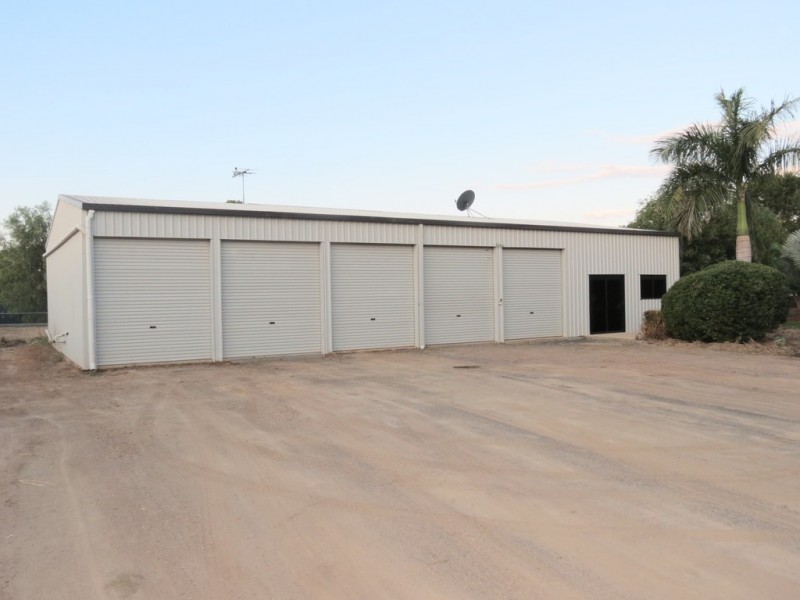 19 Gray Street, Emerald QLD 4720