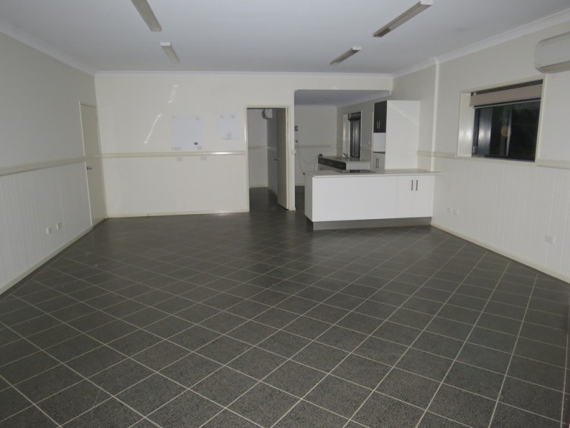 19 Gray Street, Emerald QLD 4720