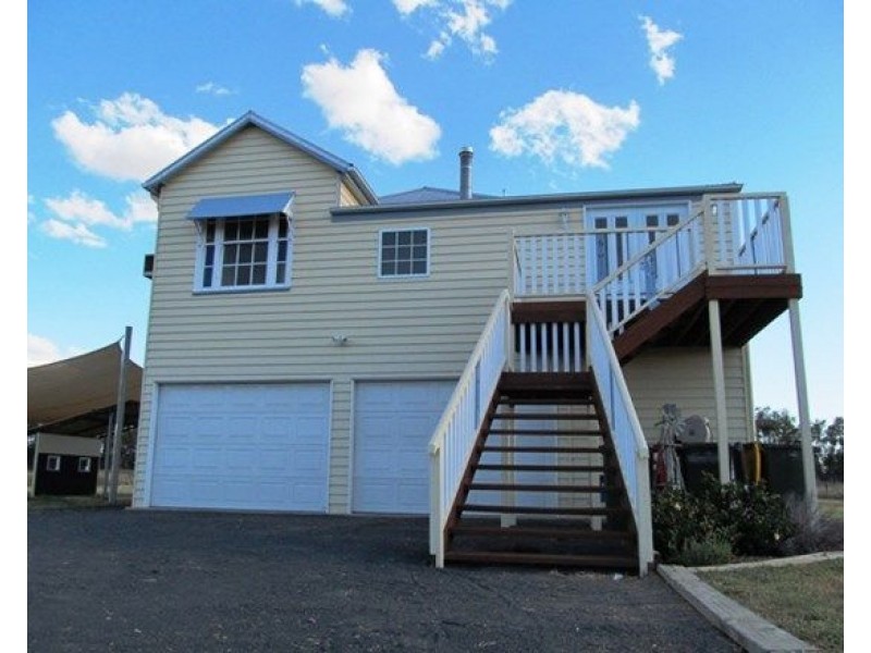 10 Windmill Lane, Emerald QLD 4720