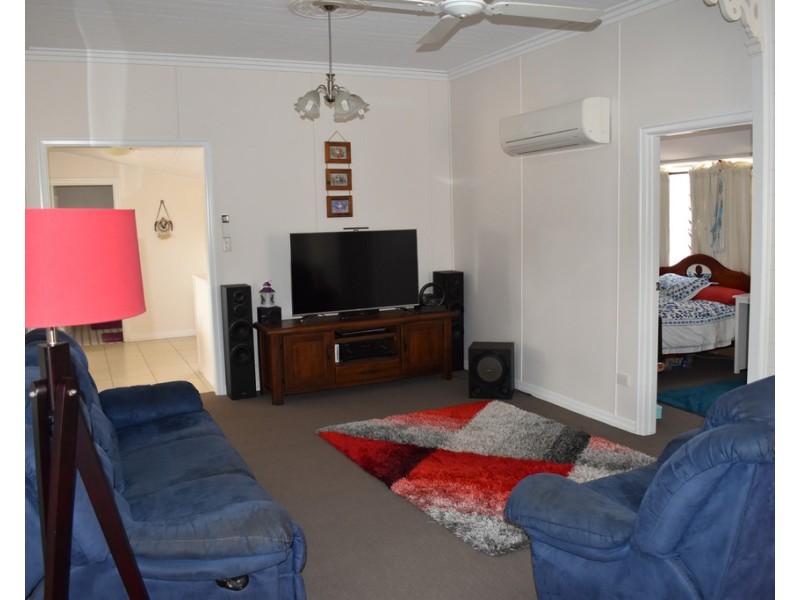 10 Windmill Lane, Emerald QLD 4720