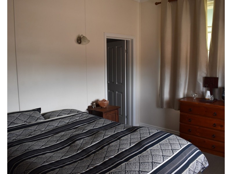 10 Windmill Lane, Emerald QLD 4720