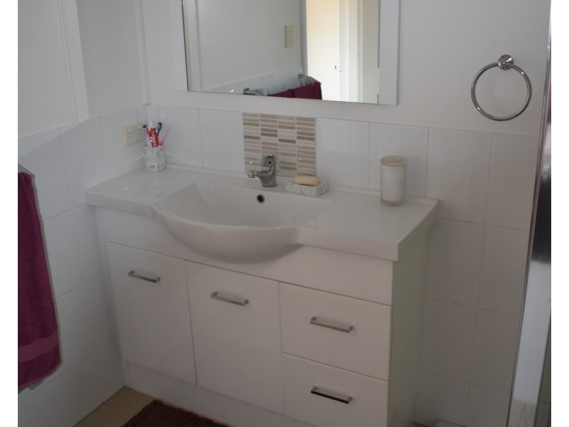 10 Windmill Lane, Emerald QLD 4720