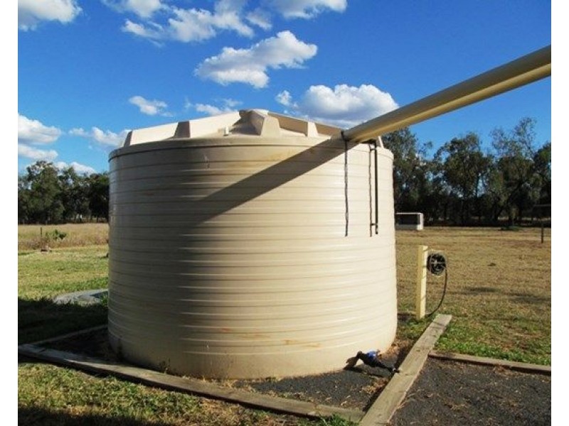 10 Windmill Lane, Emerald QLD 4720