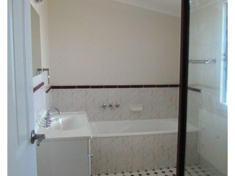 10 Windmill Lane, Emerald QLD 4720