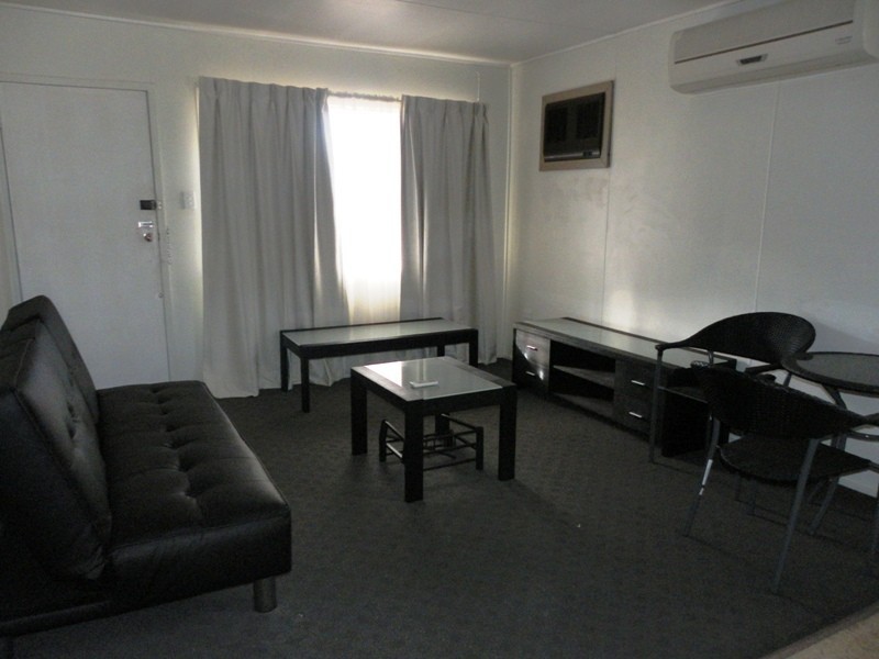 1/24 Old Airport Drive, Emerald QLD 4720
