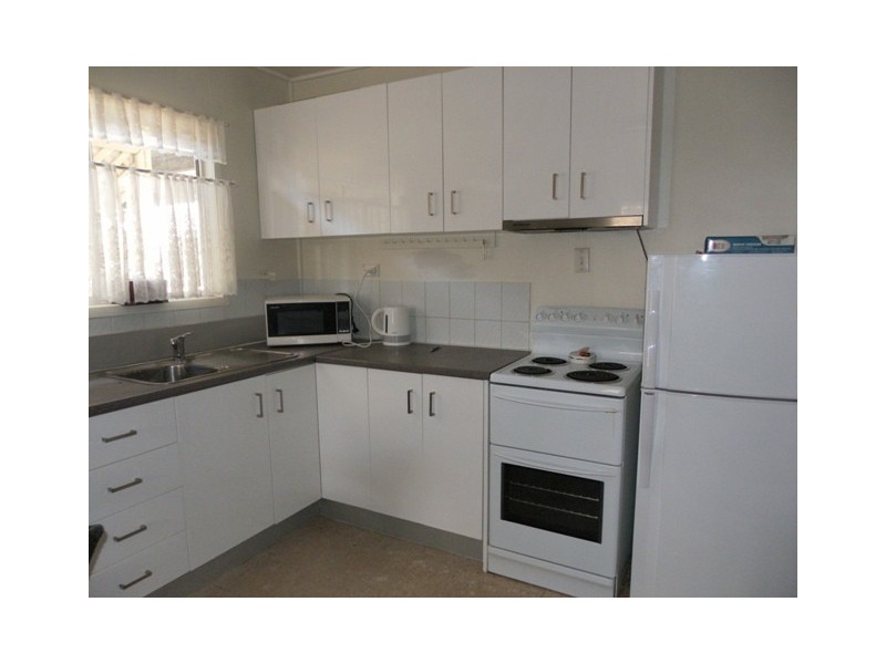 1/24 Old Airport Drive, Emerald QLD 4720