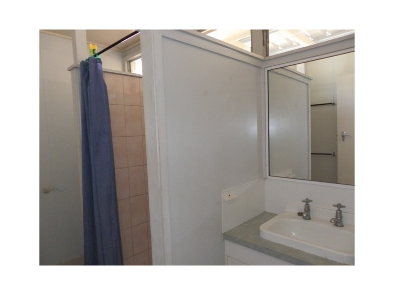 1/24 Old Airport Drive, Emerald QLD 4720