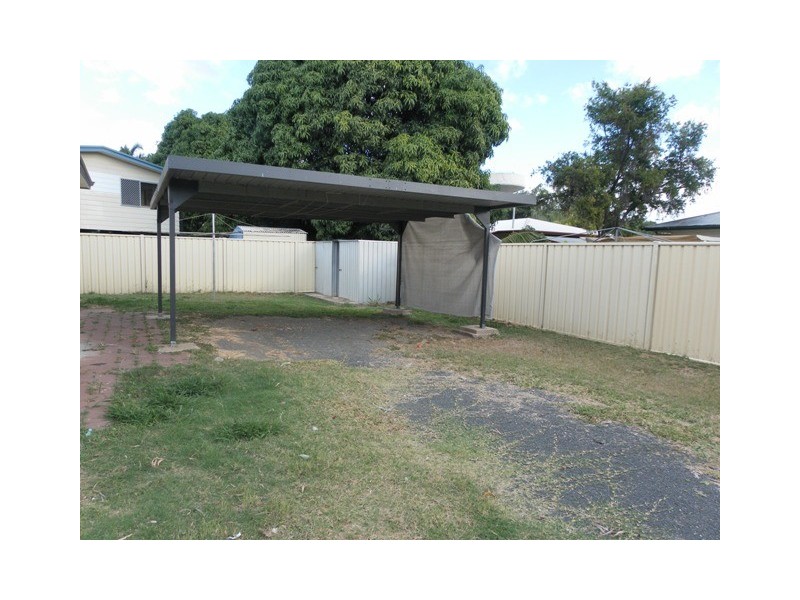 2/24 Old Airport Drive, Emerald QLD 4720