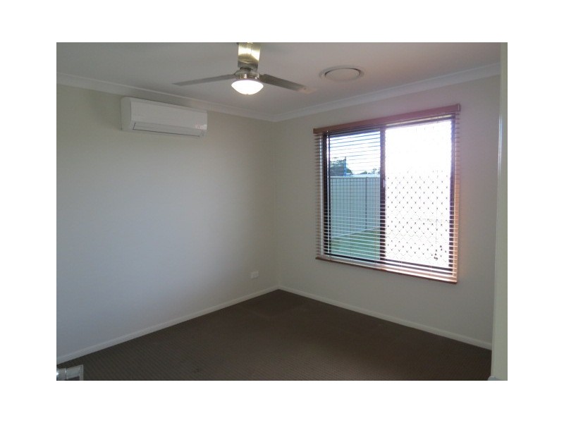 73 Loch Street, Emerald QLD 4720