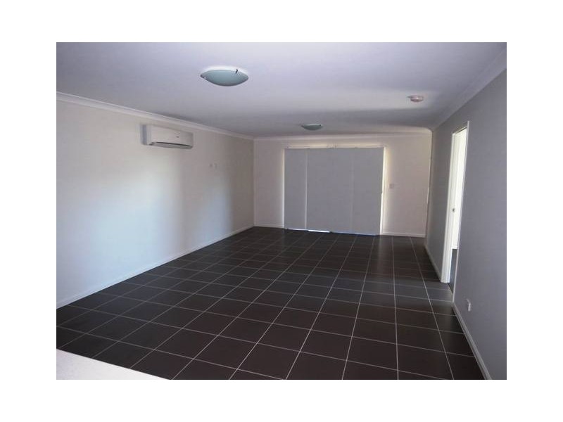 1/24 Bailey Street, Capella QLD 4723