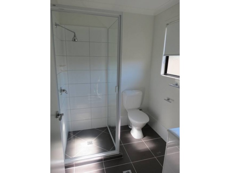 2/24 Bailey Street, Capella QLD 4723