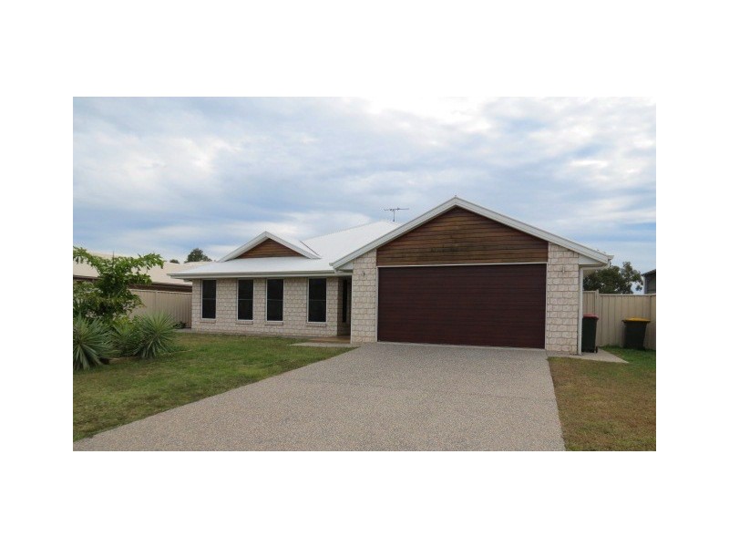 28 Wright Street, Emerald QLD 4720