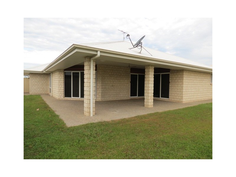 28 Wright Street, Emerald QLD 4720