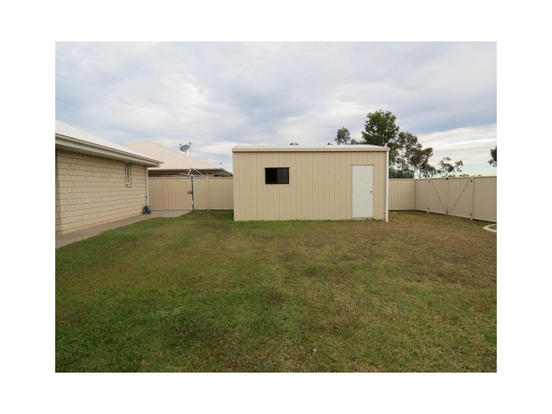 28 Wright Street, Emerald QLD 4720