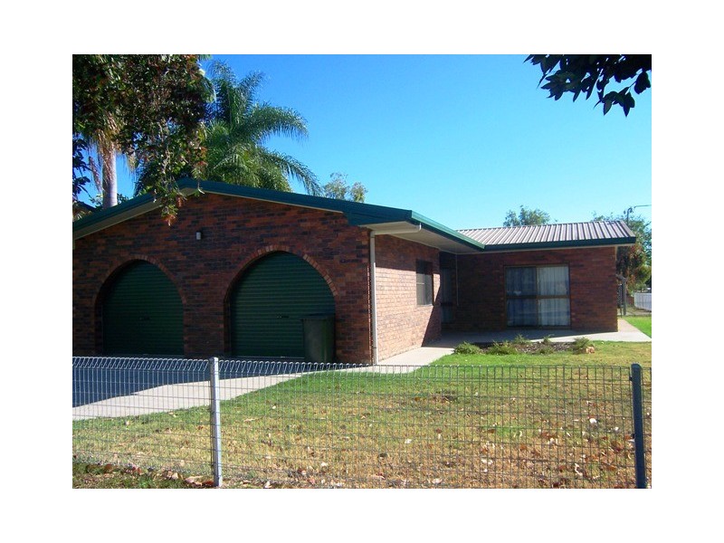 26 Martin Place, Emerald QLD 4720