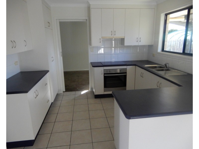 6 Coombs Court, Emerald QLD 4720