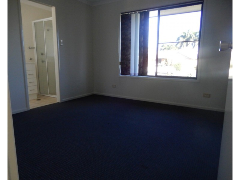 6 Coombs Court, Emerald QLD 4720