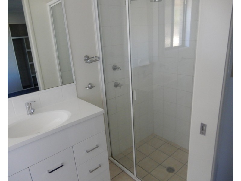 6 Coombs Court, Emerald QLD 4720