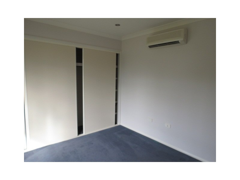 10 Crozier Crescent, Emerald QLD 4720