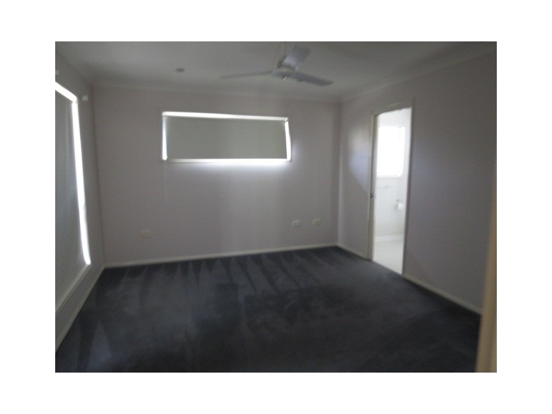 10 Crozier Crescent, Emerald QLD 4720