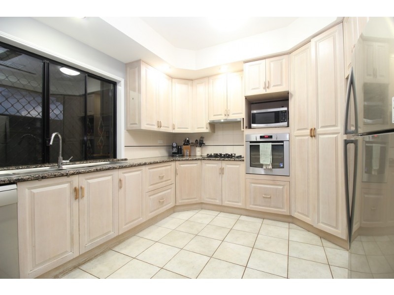 28 Jeppesen Drive, Emerald QLD 4720