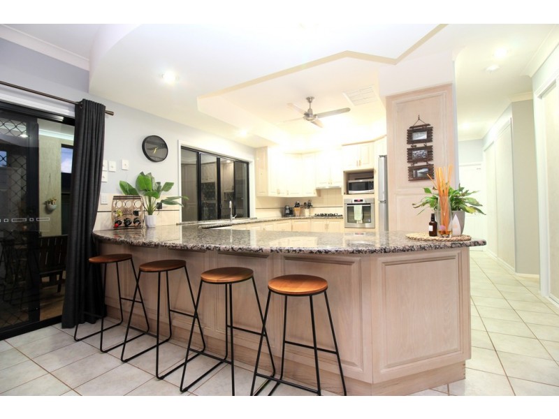 28 Jeppesen Drive, Emerald QLD 4720