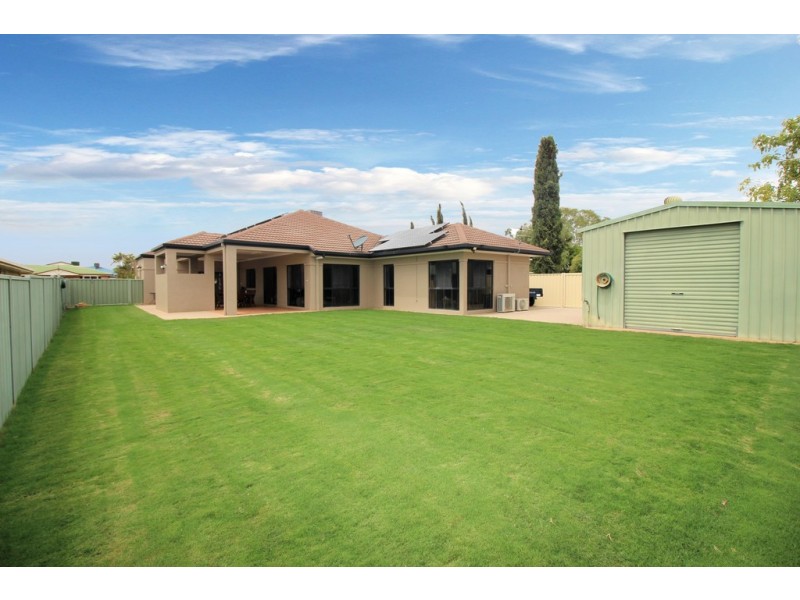 28 Jeppesen Drive, Emerald QLD 4720