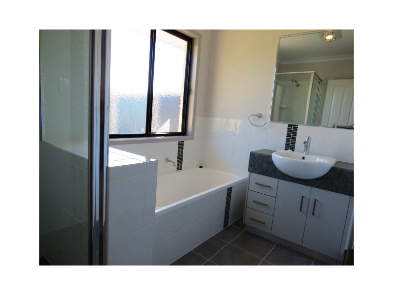 64 Burns Street, Capella QLD 4723