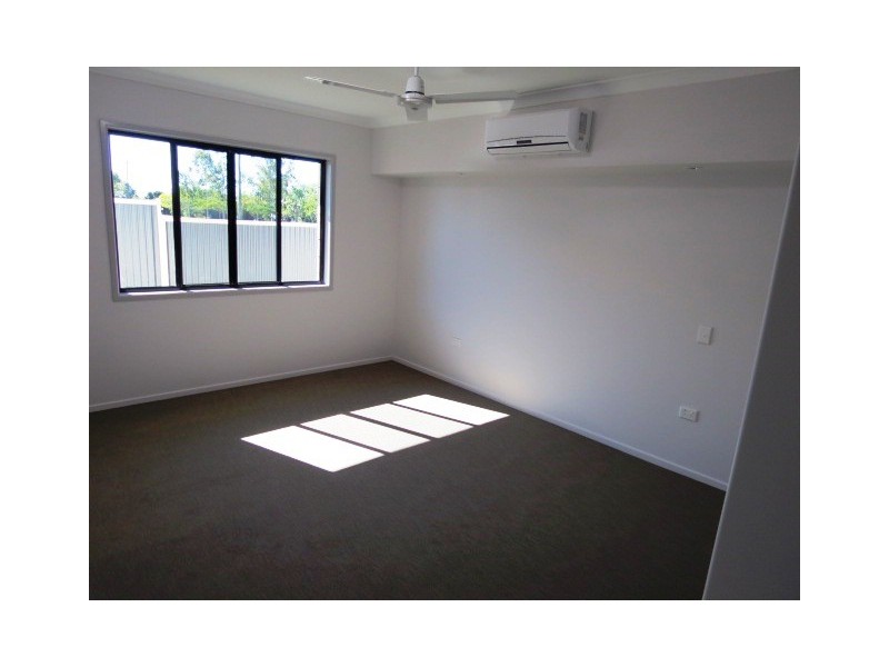 64 Burns Street, Capella QLD 4723
