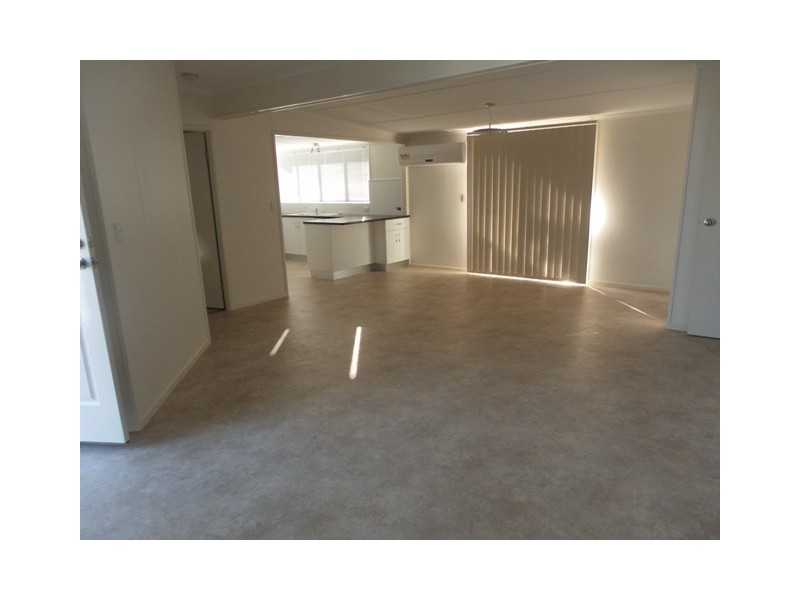 22 Brief Street, Emerald QLD 4720