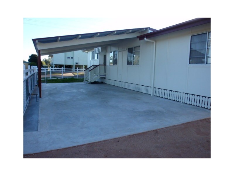 22 Brief Street, Emerald QLD 4720