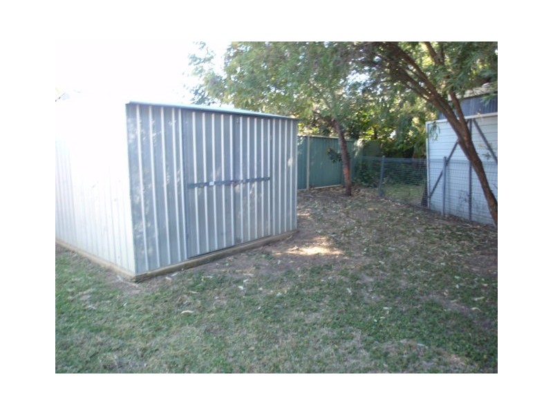 34 Dawn Crescent, Emerald QLD 4720