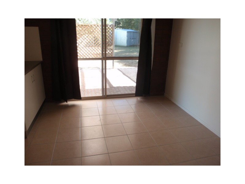 34 Dawn Crescent, Emerald QLD 4720