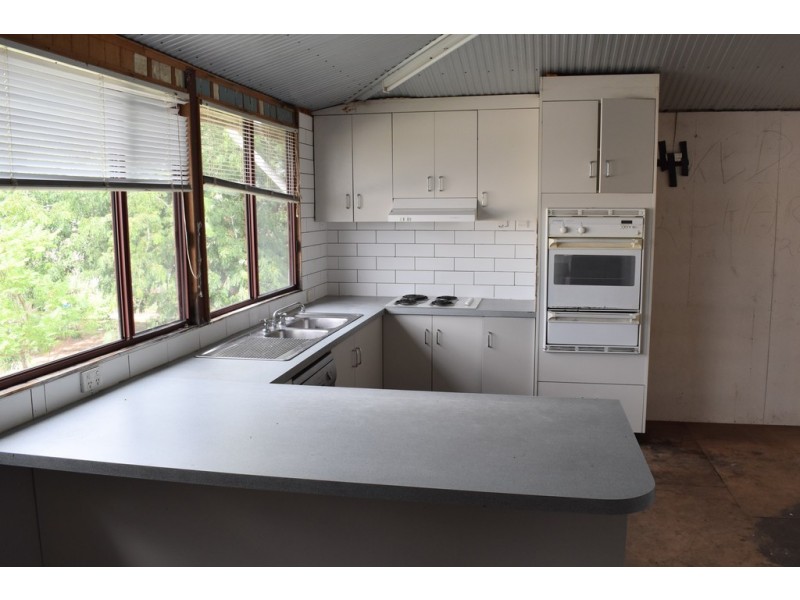 24 Moran Street, Capella QLD 4723