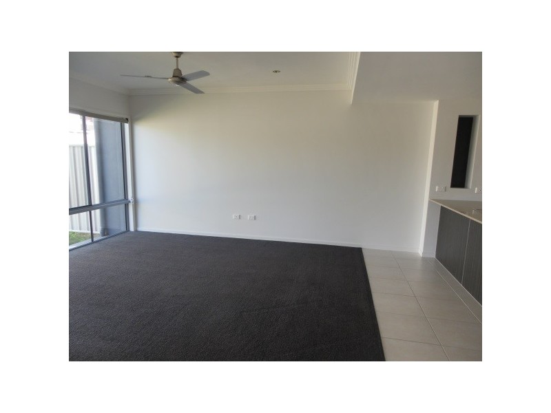 Villa 8 ‘The Vybe’   20-24 Mooney Crescent, Emerald QLD 4720