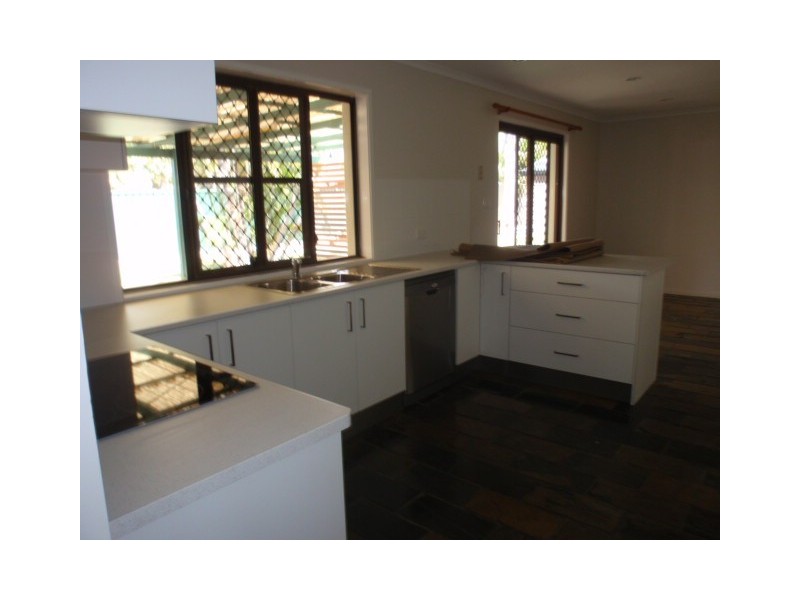 5  Butler Place, Emerald QLD 4720